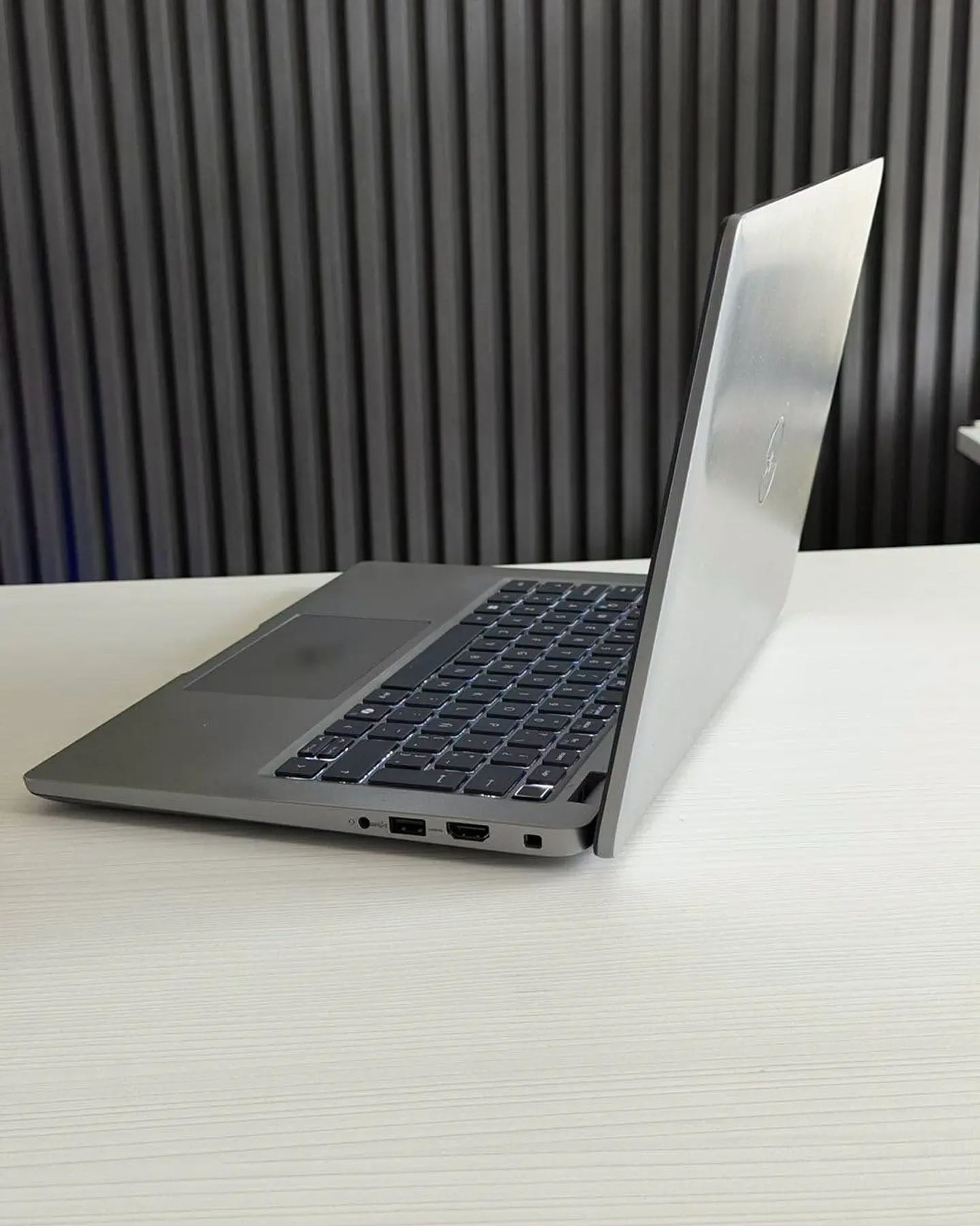 Dell latitude 5450 / i7-1365U / 16GB RAM / 1TB SSD / Pantalla 14 FHD 3