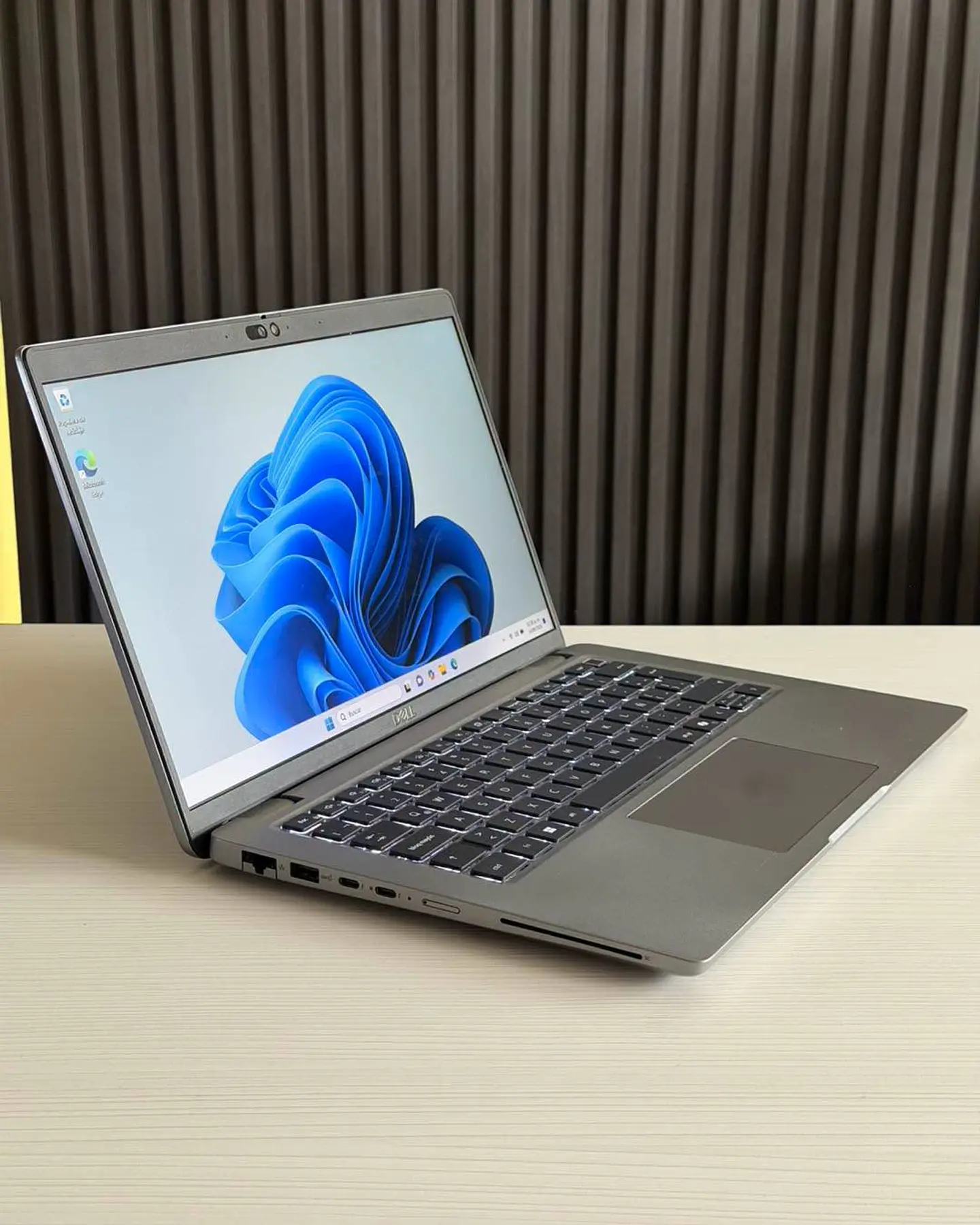Dell latitude 5450 / i7-1365U / 16GB RAM / 1TB SSD / Pantalla 14 FHD 4