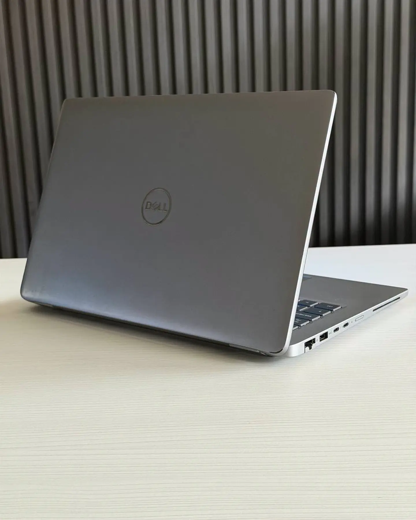 Dell latitude 5450 / i7-1365U / 16GB RAM / 1TB SSD / Pantalla 14 FHD 6