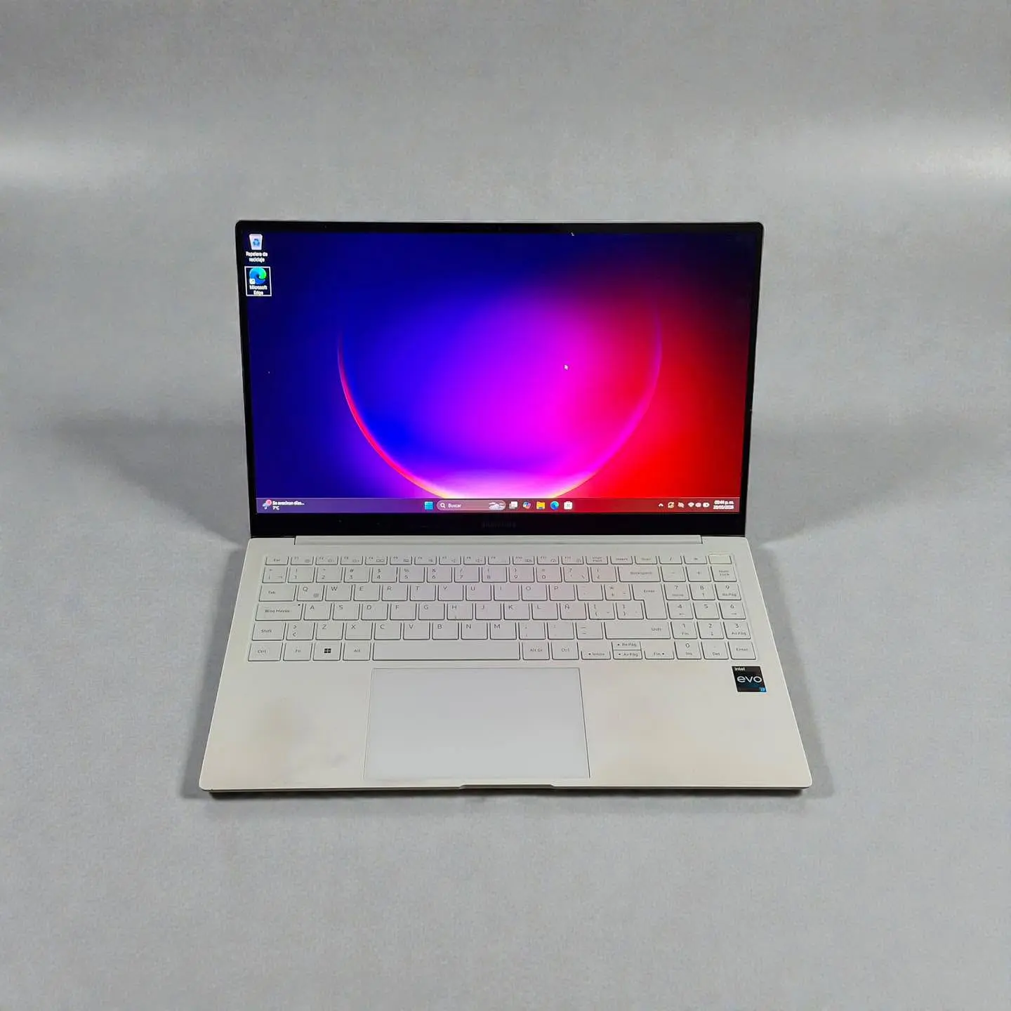 Samsung Galaxybook 2 Pro / i7-1260P / 16GB RAM / 512GB SSD / Pantalla 15,6 FHD 1