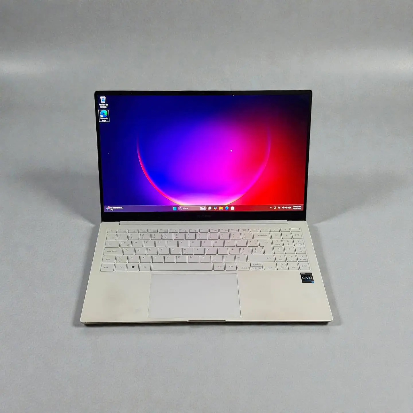 Samsung Galaxybook 2 Pro / i7-1260P / 16GB RAM / 512GB SSD / Pantalla 15,6 FHD 6