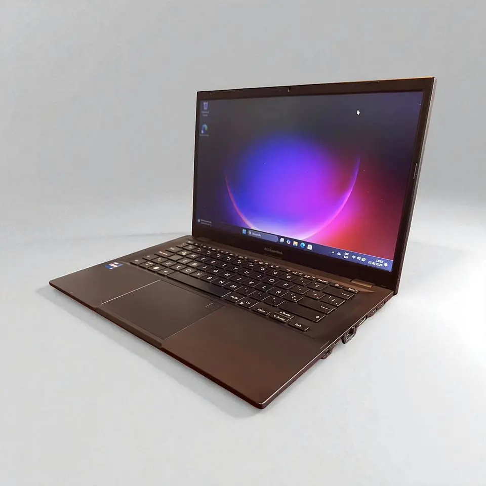 Asus Xpertbook B1402 / i7-1255U / 8GB RAM / 512GB SSD / Pantalla 14 HD 4