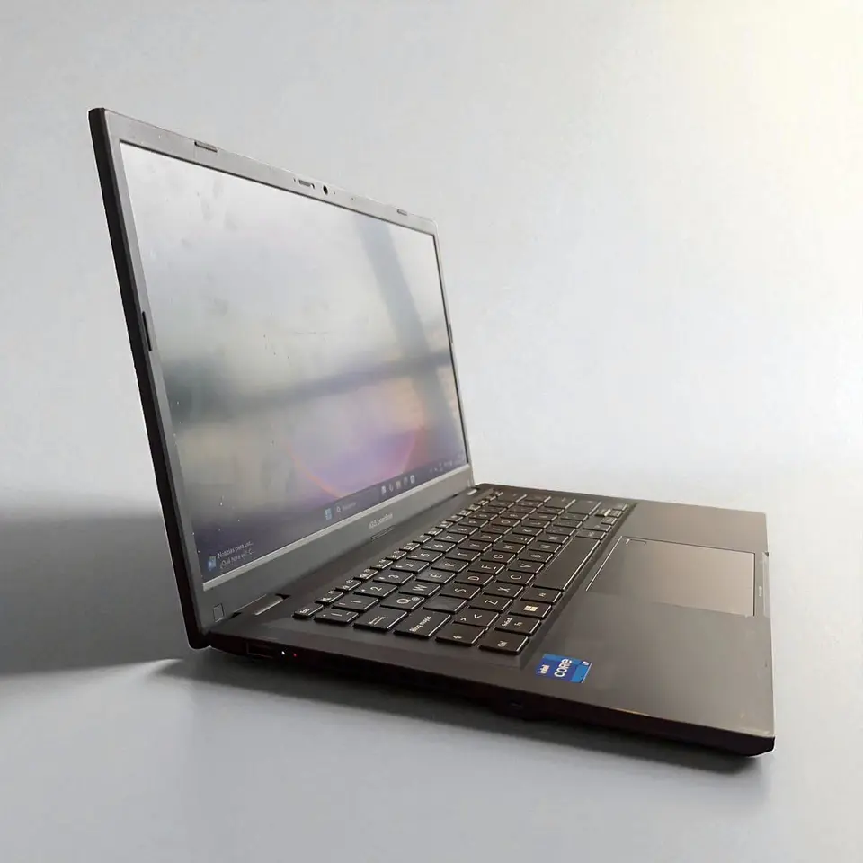 Asus Xpertbook B1402 / i7-1255U / 8GB RAM / 512GB SSD / Pantalla 14 HD 6