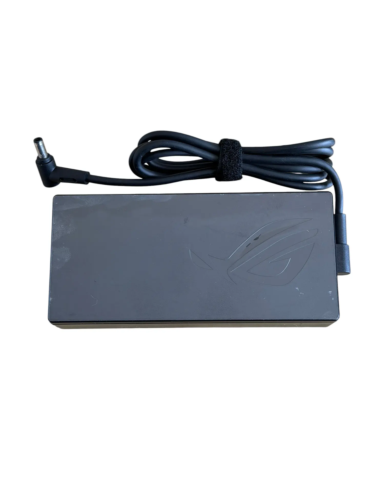 Cargador Asus 200W 6.0 x 3.7mm pin central 4
