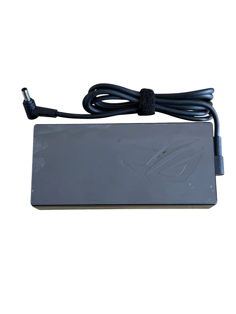 Cargador Asus 200W 6.0 x 3.7mm pin central 4