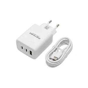 Cargador de Pared Motomo GaN 65W Triple Puerto USB-C + USB-C + USB-A Power Delivery con Cable USB-C
