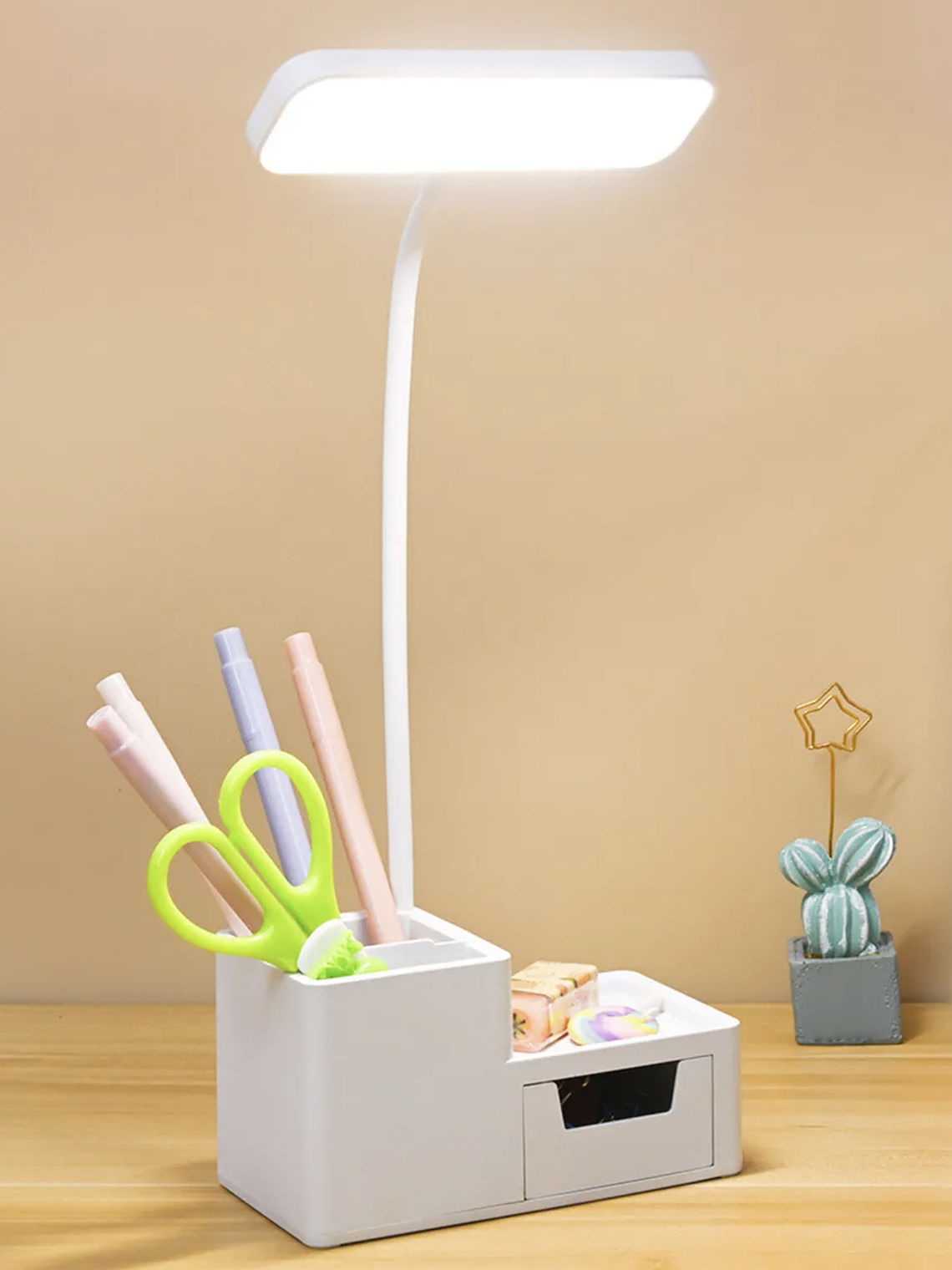 Lámpara de mesa LED 4