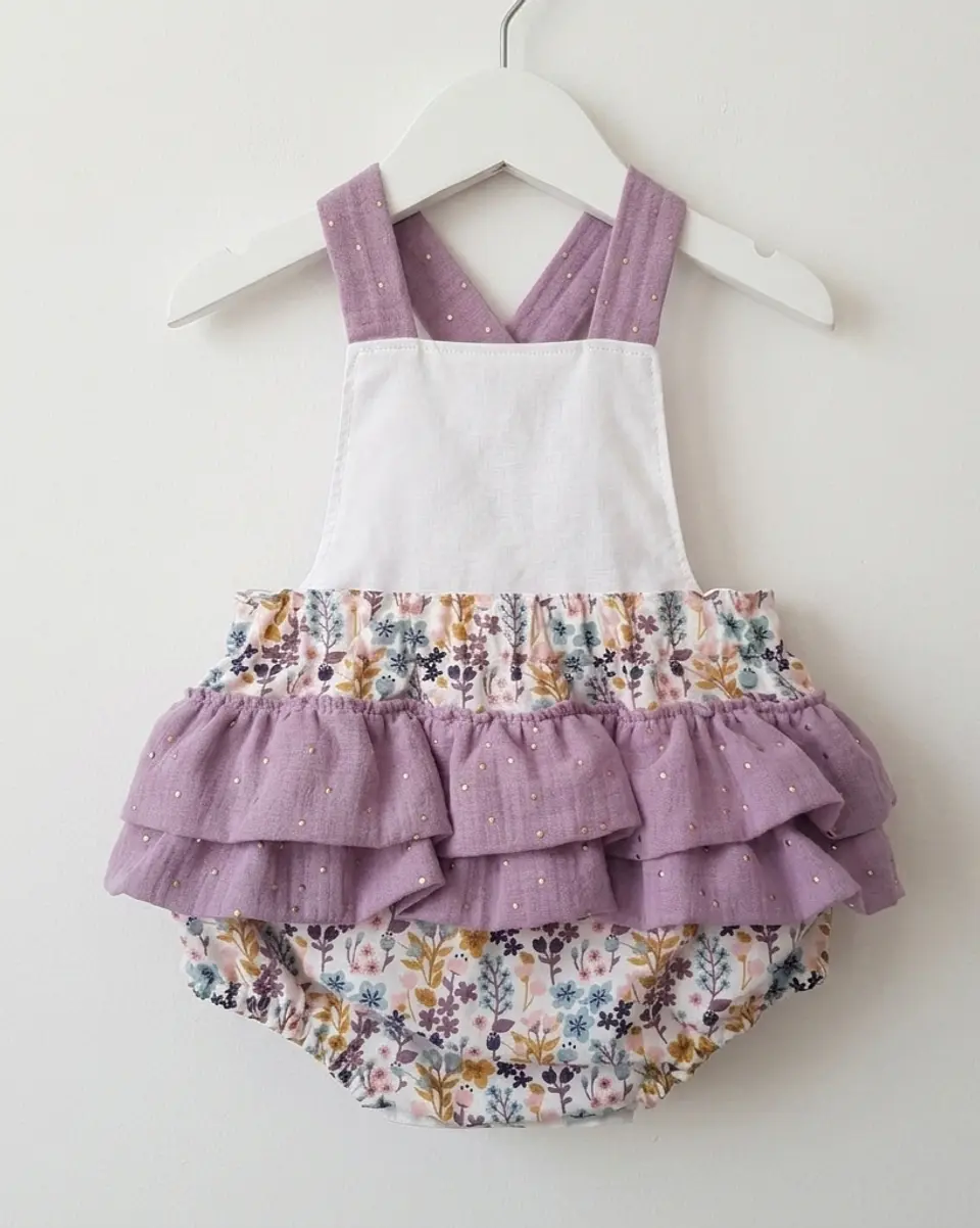  Conjunto corona cumpleaños y ranita Florecitas lila 4