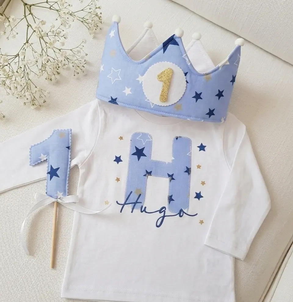 Conjunto corona de cumpleaños y camiseta Estrellas grandes 1