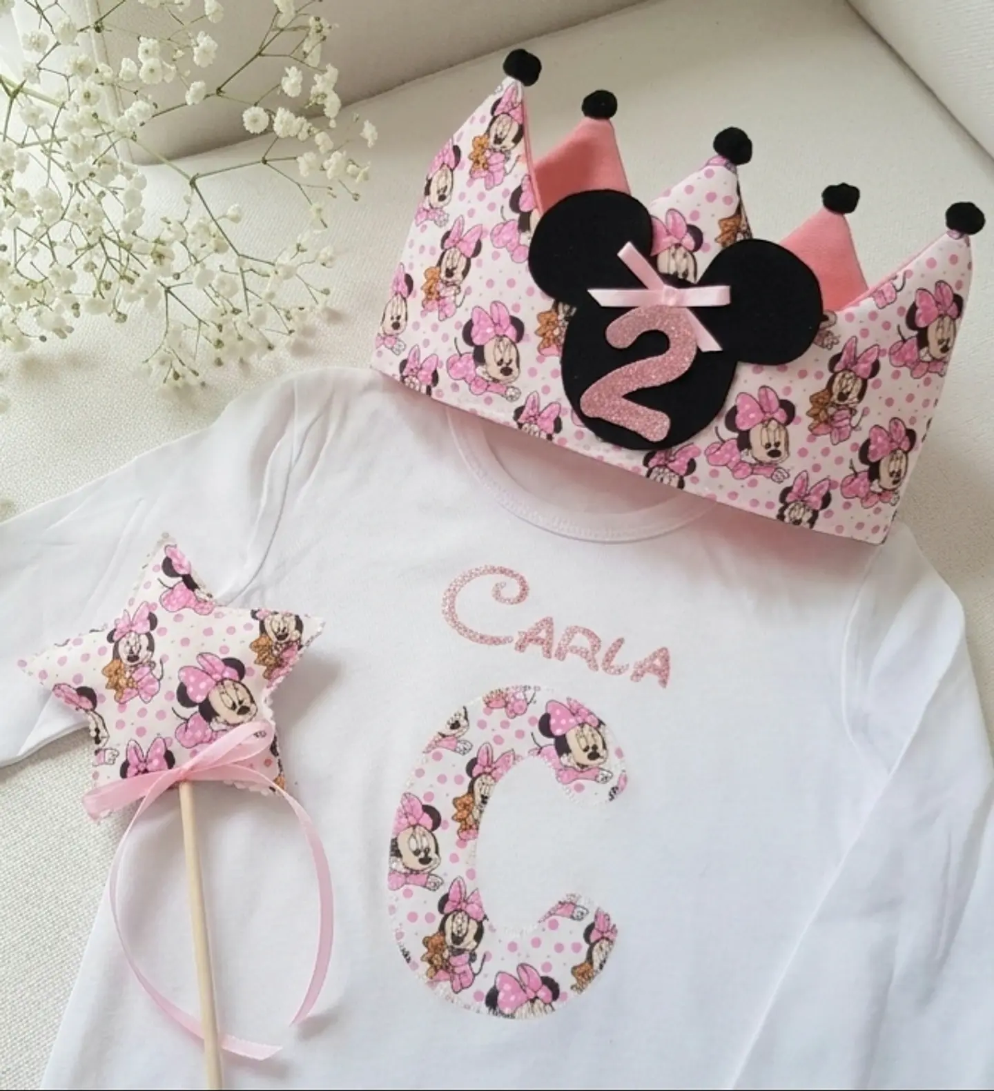  Conjunto corona de cumpleaños y camiseta Minnie bebé  1