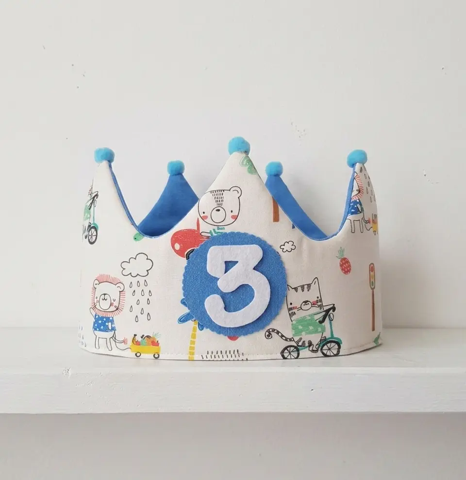 Corona de cumpleaños Animalitos y coches 1