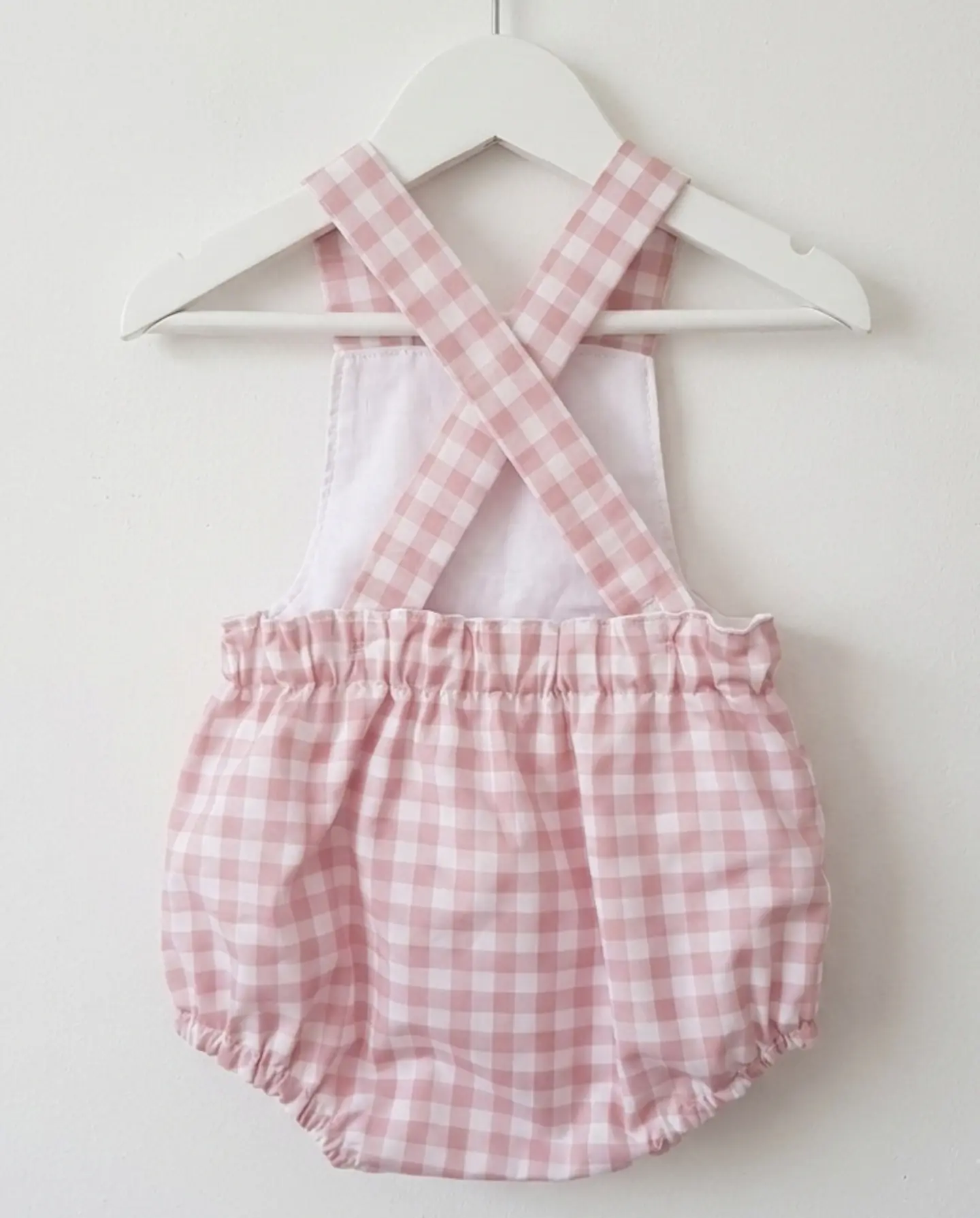  Conjunto corona cumpleaños y peto Vichy rosa  3