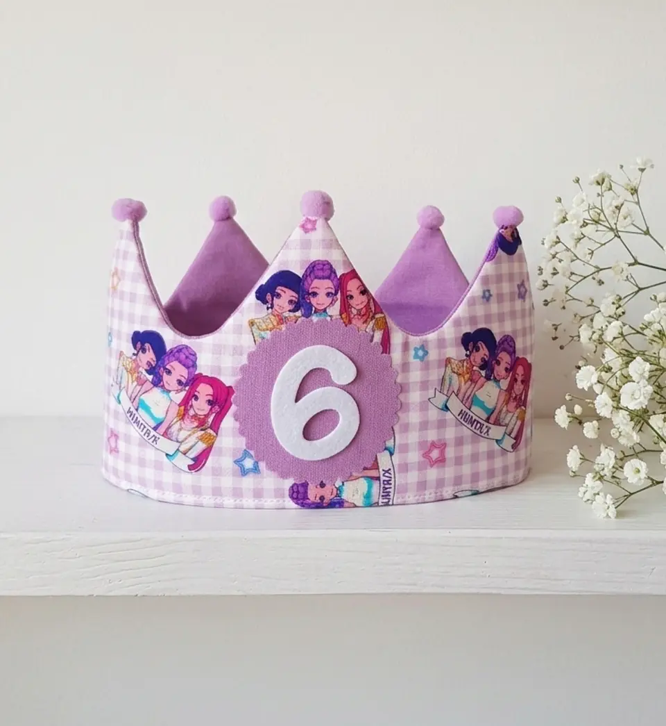  Conjunto corona de cumpleaños y camiseta K-pop 2