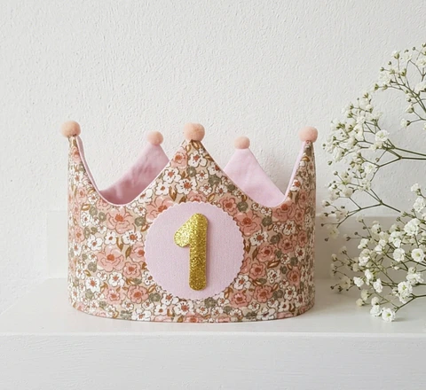 Corona de cumpleaños Flores rosa y blancas