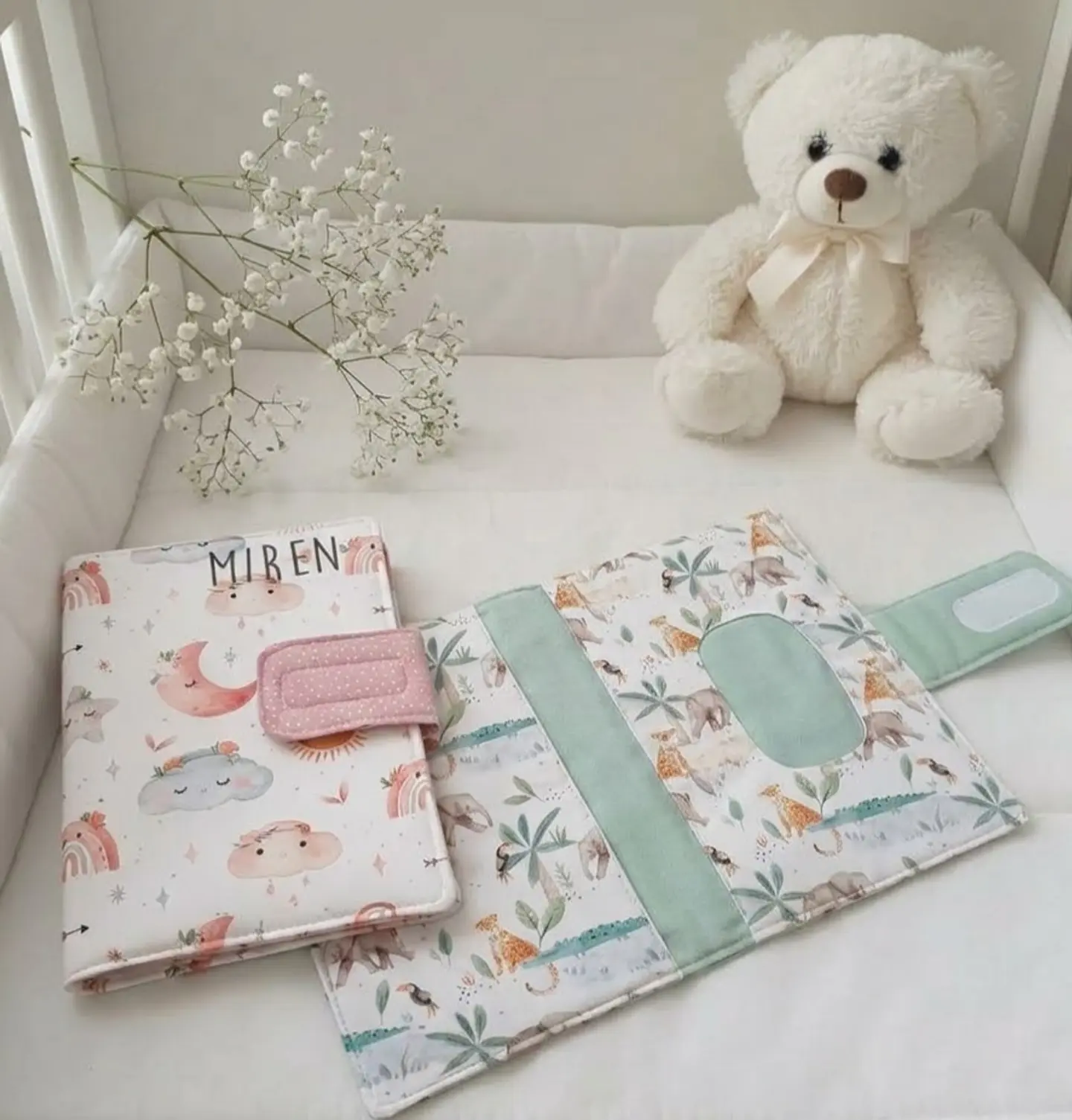 Portapañales y toallitas bebé personalizado, varias telas 1
