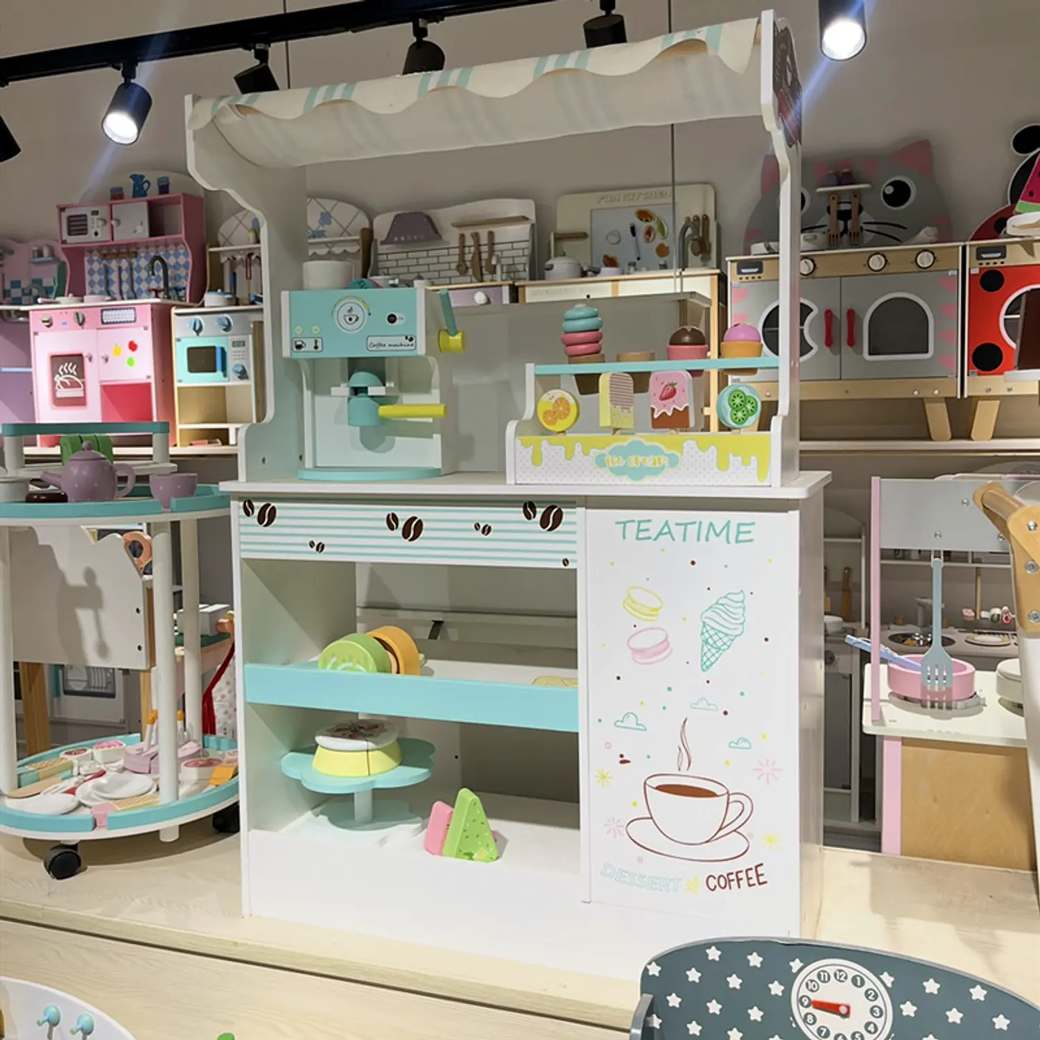 Tienda Heladeria Cafeteria de Madera 3