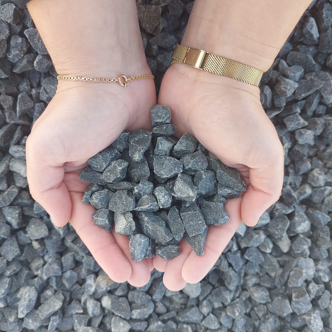 Brita Preta Decorativa 4