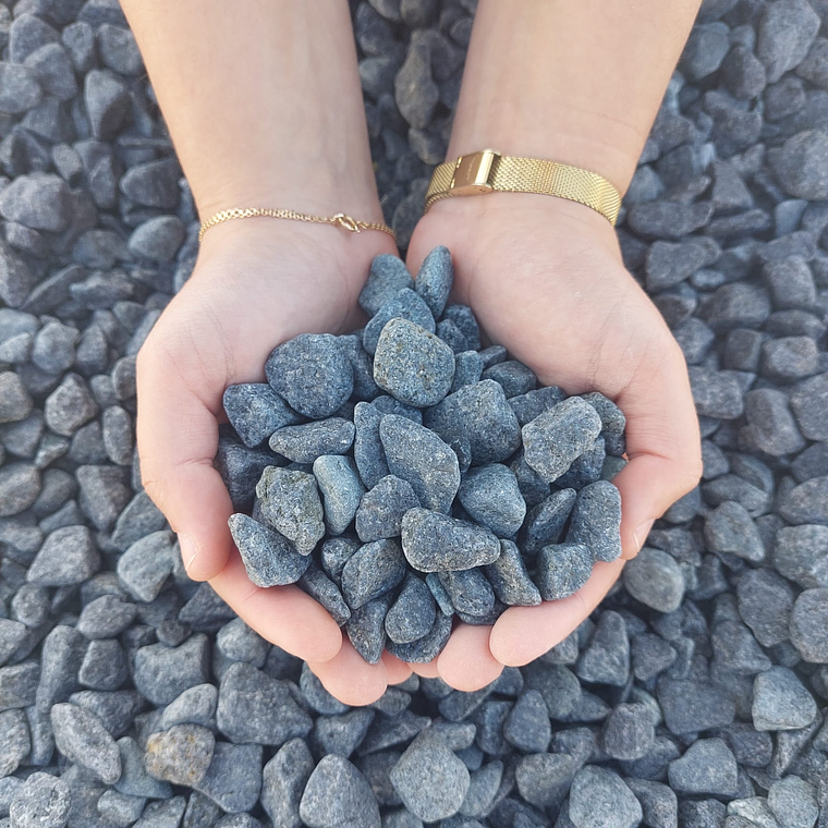 Seixo Rolado Basalto Brilhante 2