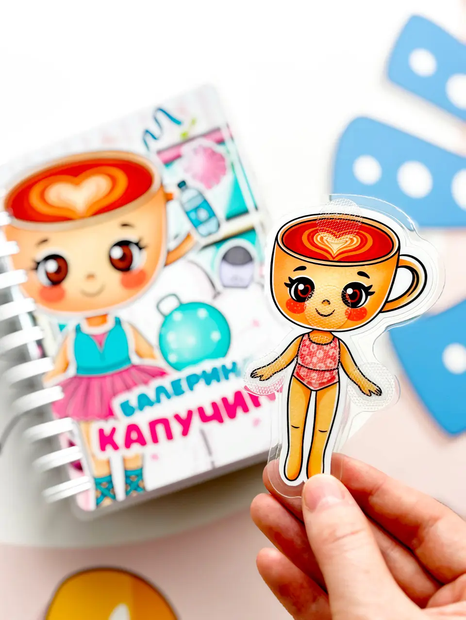 MINI BOOK CAPUCHINA BALLERINA 7