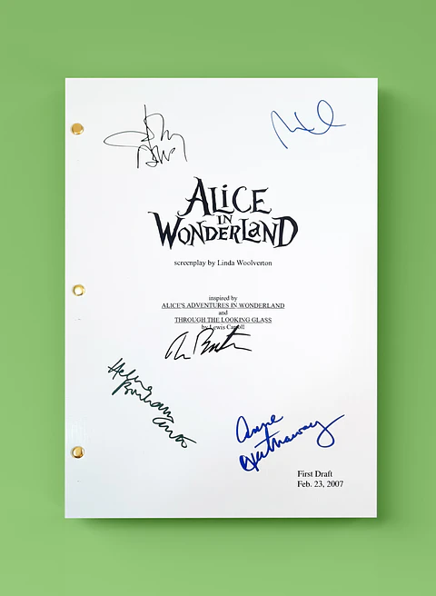 Alice in the Wonderland ( Alicia en el país de las maravillas )