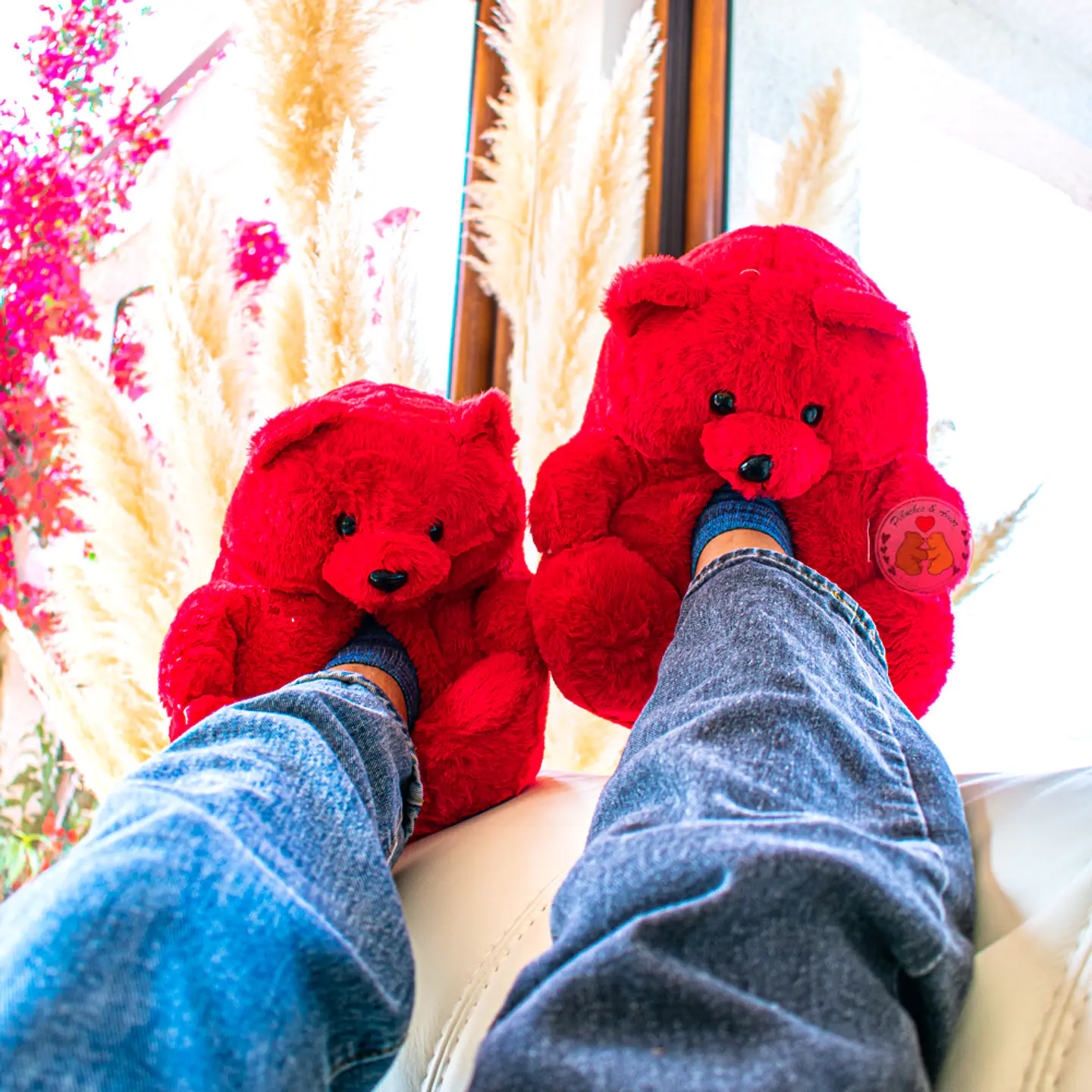 Pantuflas Peluche Osito Rojo – Regalo Suave y Tierno 2