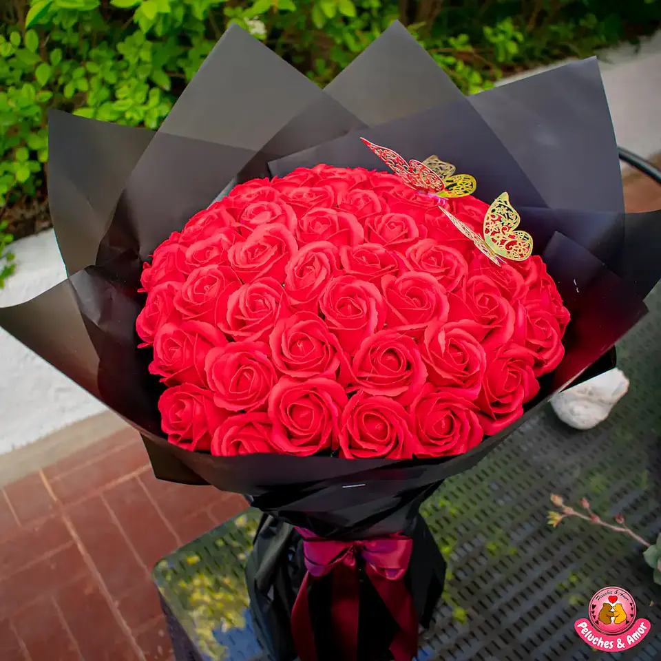 Ramo de 50 Rosas Eternas Rojo 4