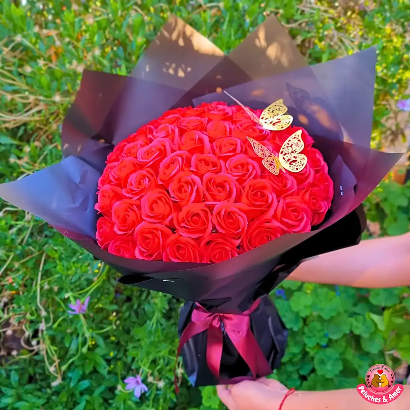 Ramo de 50 Rosas Eternas Rojo 3