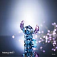 Stitch Mini Estatua - Figura Acrílica Premium Disney Facets - 9 CM - Miniatura 4