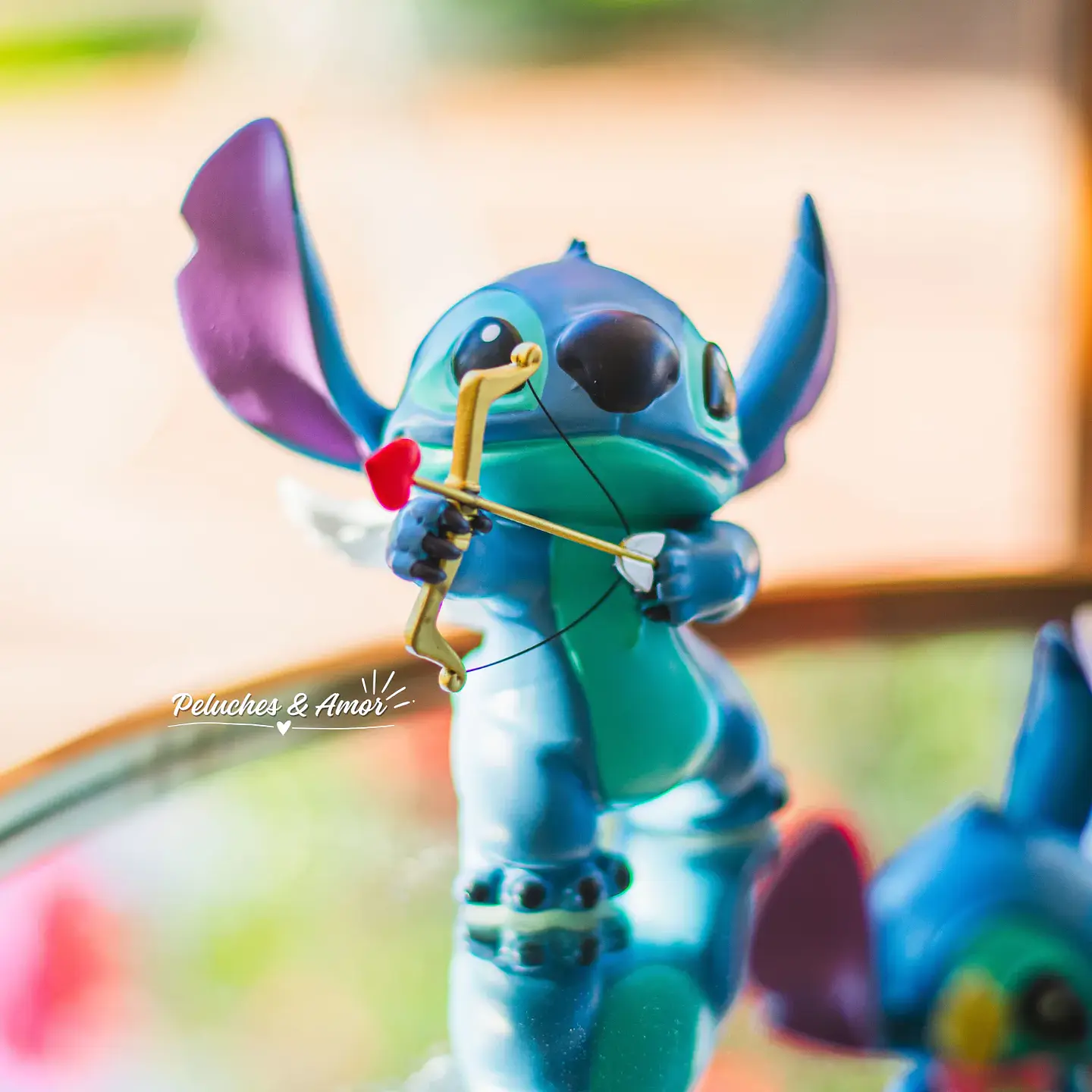 Estatua Stitch con Flecha de Cupido - Disney Originals Showcase 3