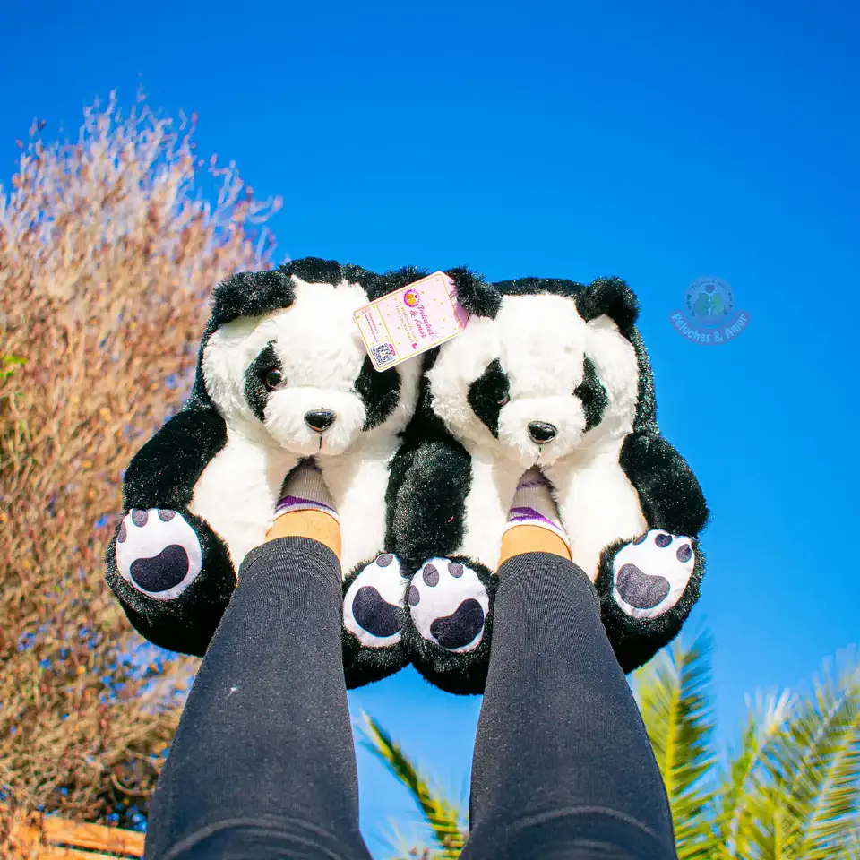 Pantuflas Peluche Osito Panda – Regalo Suave y Tierno 1
