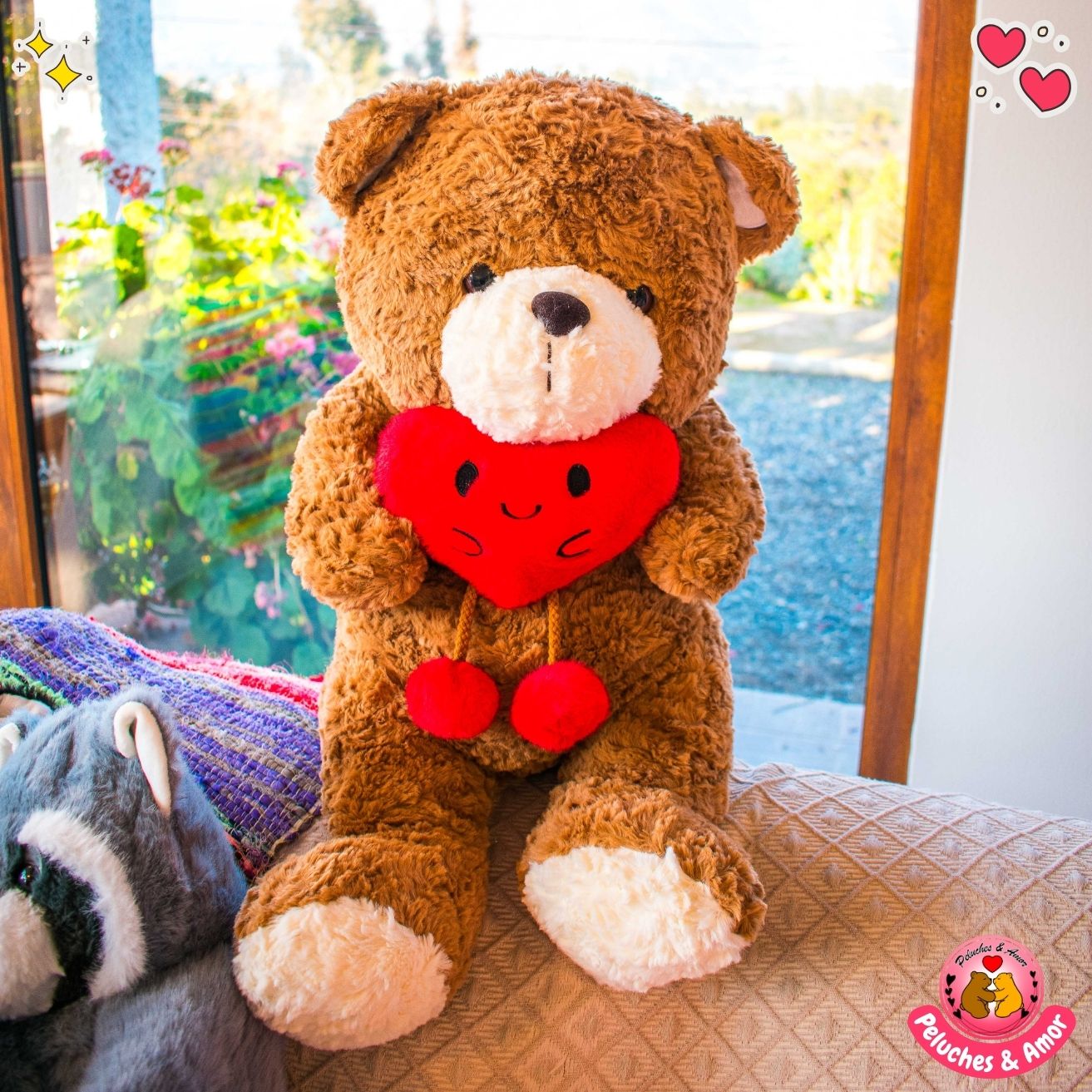 Peluche Osito Café con Corazón de Amor 55 CM Peluches y Amor