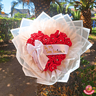 Ramo de 25 Rosas Eternas con Forma de Corazón y Cinta 2