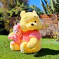 Peluche Winnie Pooh Grande 60 cm | incluye Puerquito  - Miniatura 1