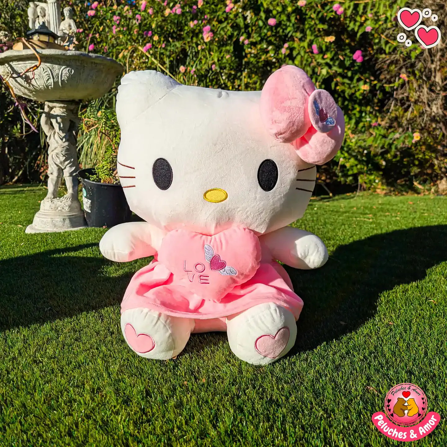 Peluche Hello Kitty Love con Corazón Rosado 55 cm 1