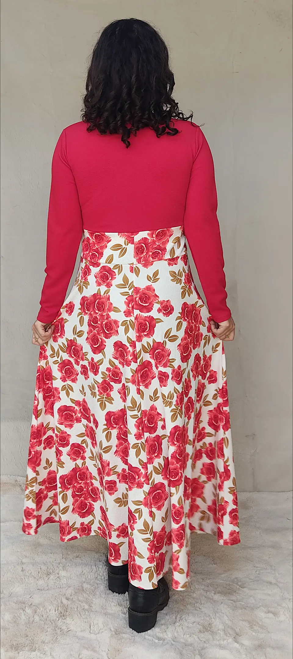 Maxi vestido rojo flores apertura en la pierna 6