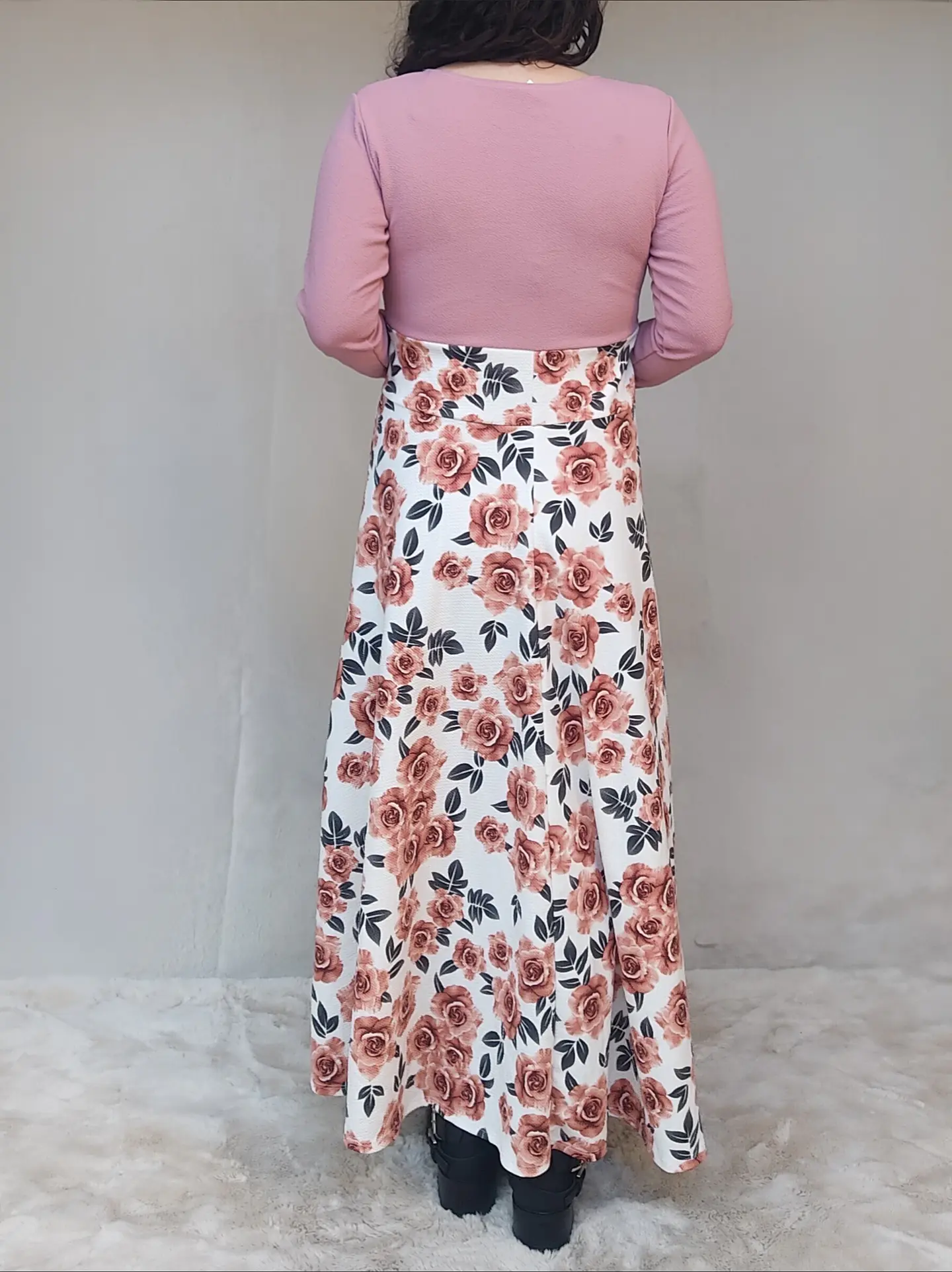 Maxi vestido rosado flores apertura en la pierna 3