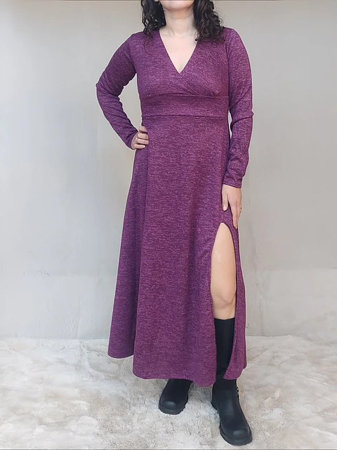 Maxi vestido lanilla escote en V color guinda 