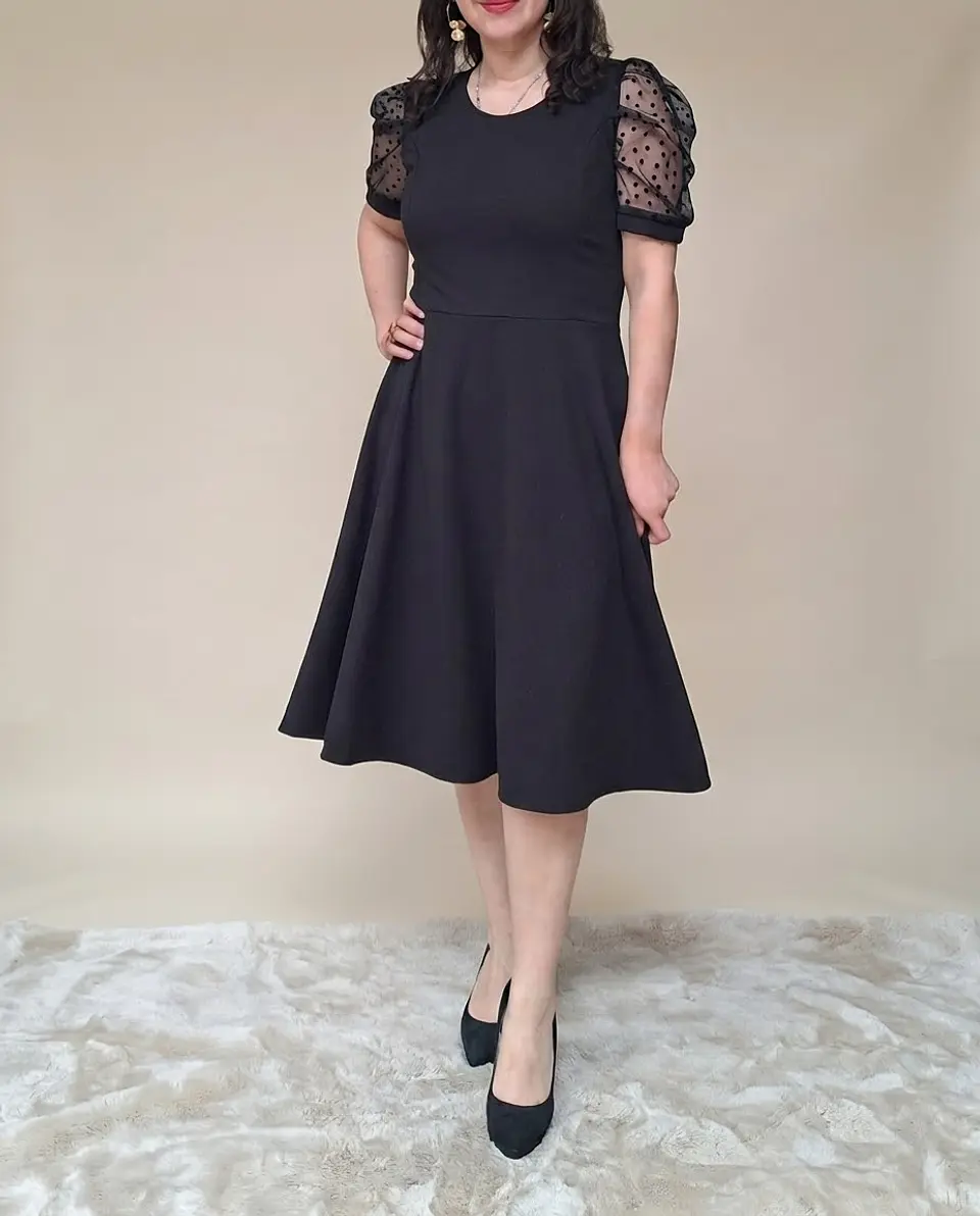 Vestido midi manga corta lunares 1