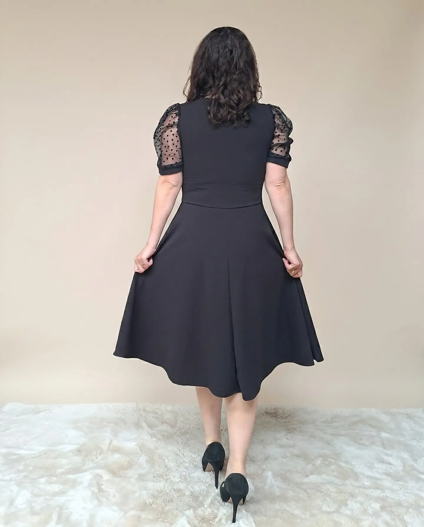 Vestido midi manga corta lunares 4