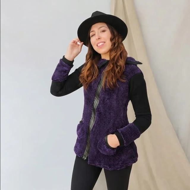 Chaqueta felpa morado