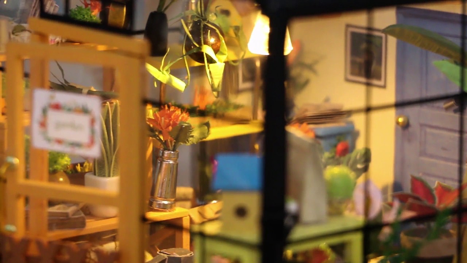 Casa de flores Robotime 3