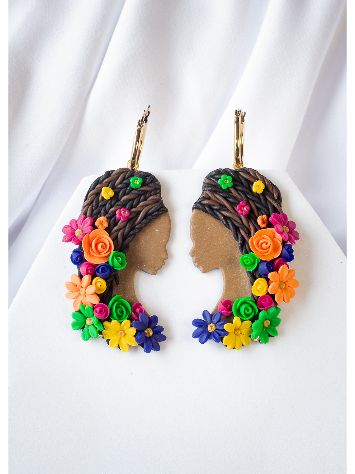 Aros de Arcilla polimérica Mujer Afro 1