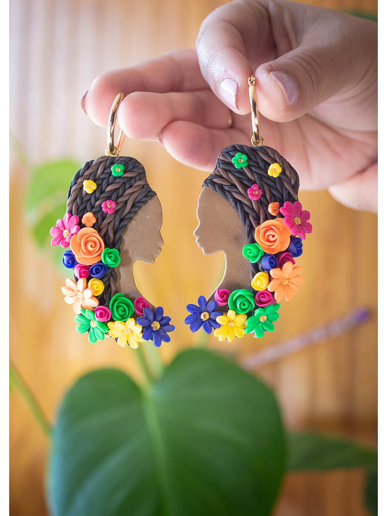 Aros de Arcilla polimérica Mujer Afro 3