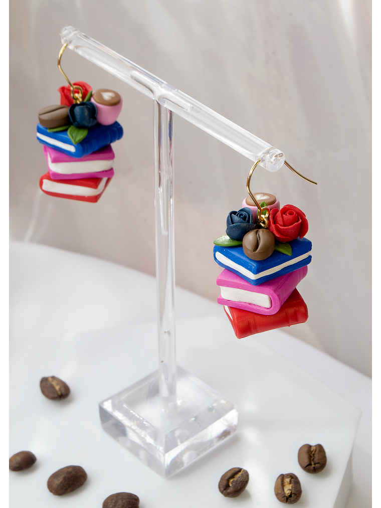 Aros de arcilla polimérica Café y Libros  3