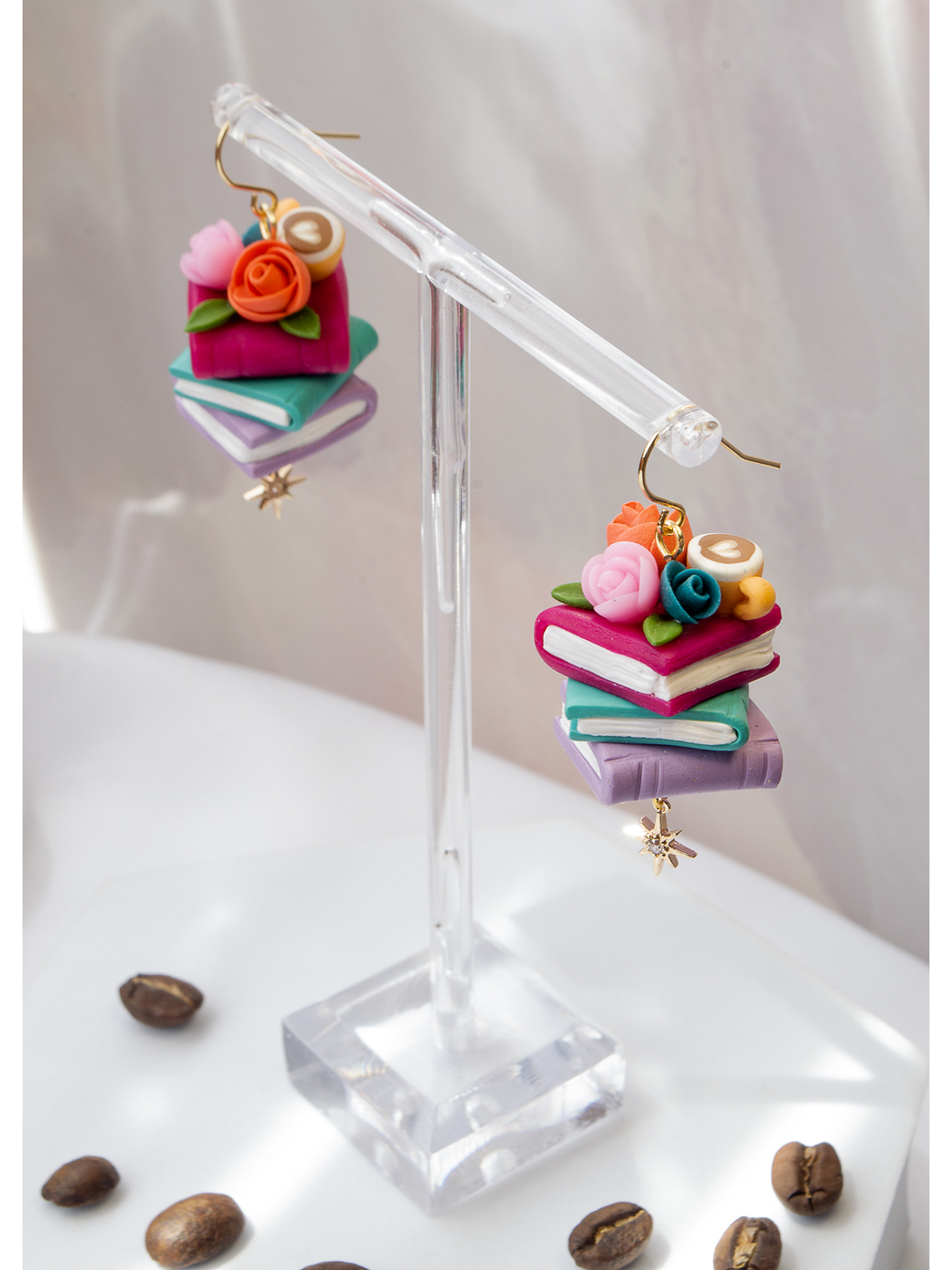 Aros de arcilla polimérica Café y Libros  4