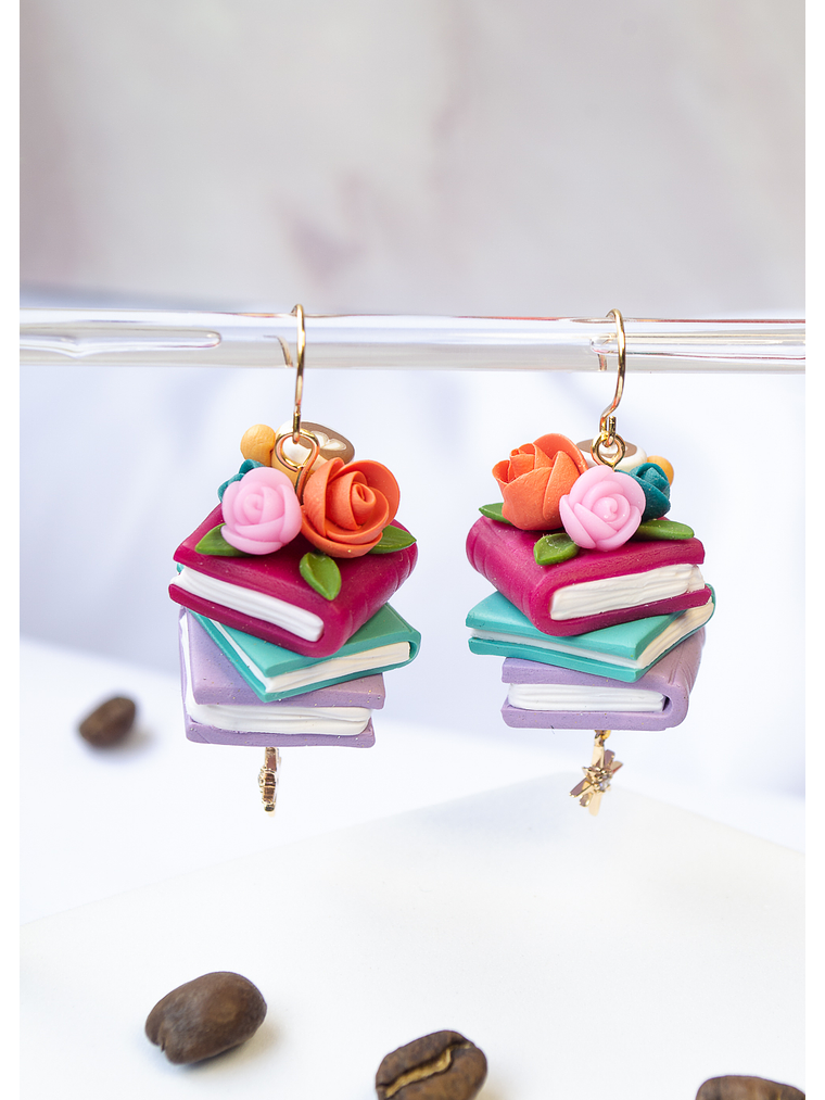 Aros de arcilla polimérica Café y Libros  1