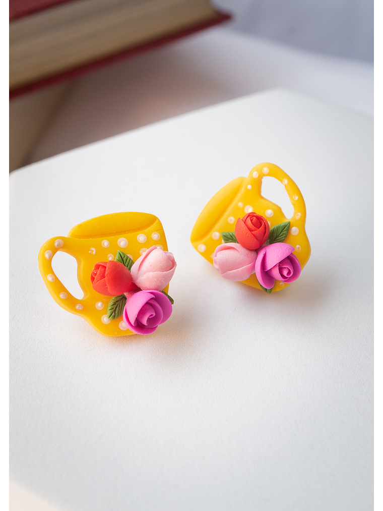 Aros de arcilla polimérica Taza Floreada 2