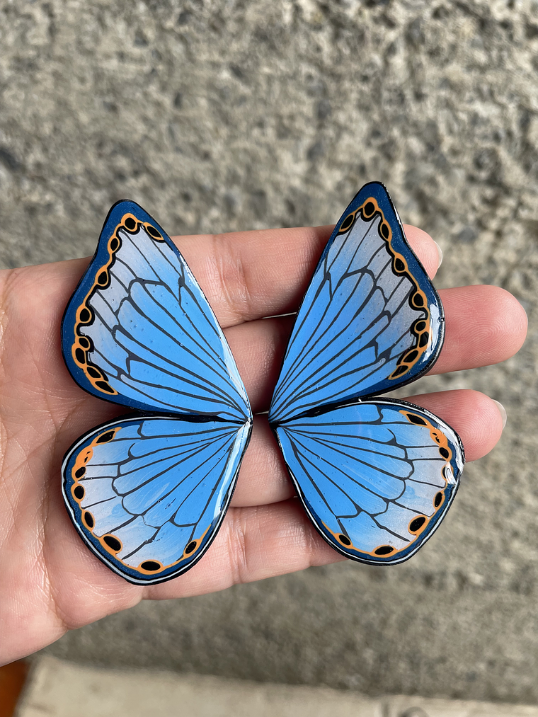 Aritos alita de mariposa 7 cm  1