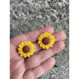 Aritos de girasol 2.5 cm 