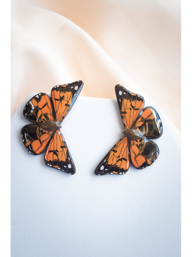 Aritos mariposa Vanessa Carye 1